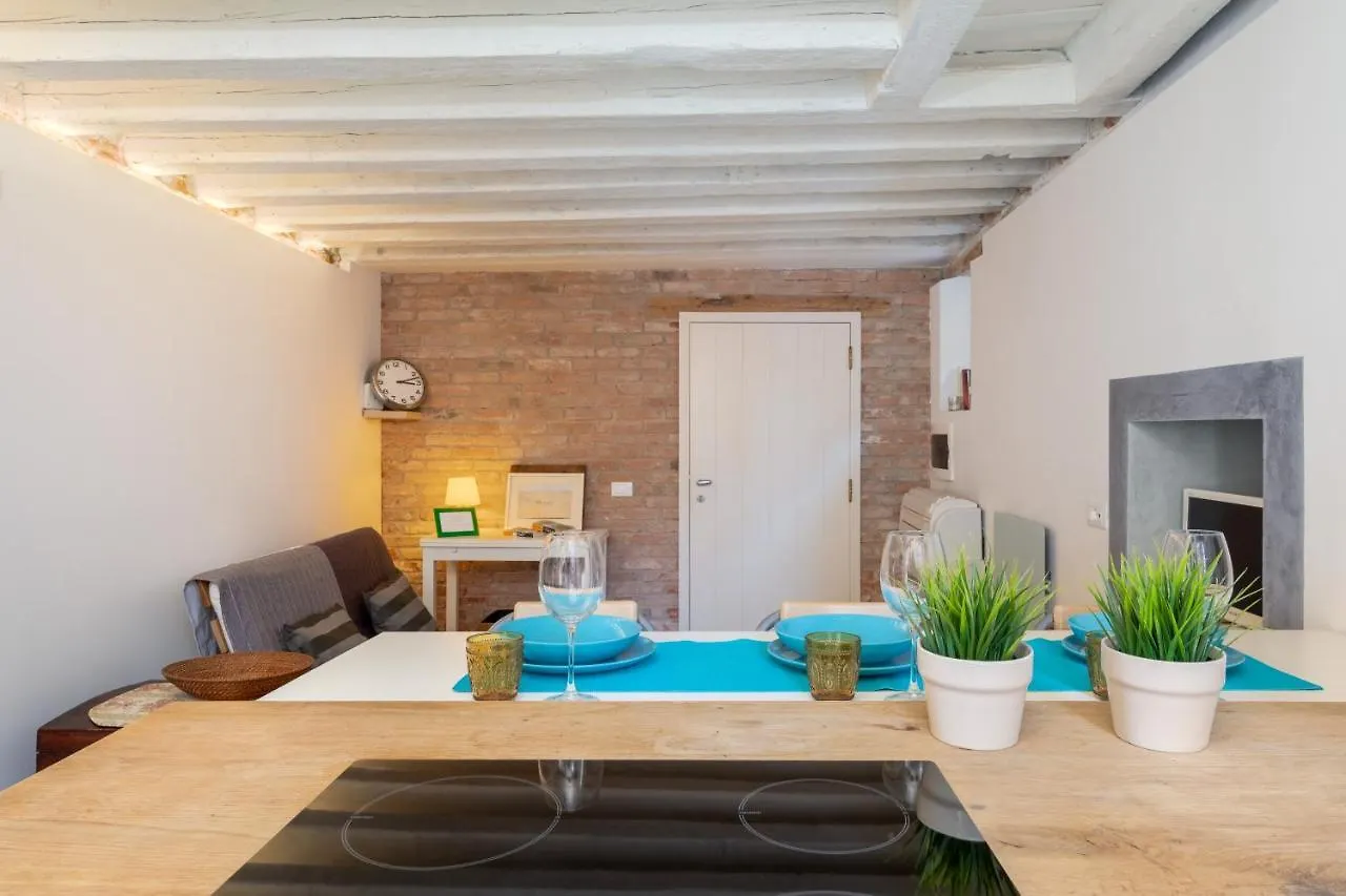 Ramo Del Teatro Canal View Apartment Venice